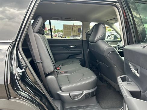 Used 2026 Toyota Grand Highlander FWD image 16