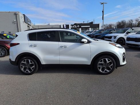 Used 2022 Kia Sportage EX image 2