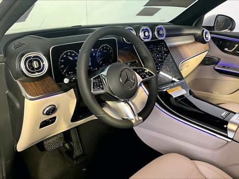 New 2026 Mercedes-Benz GLC 300 4MATIC image 9