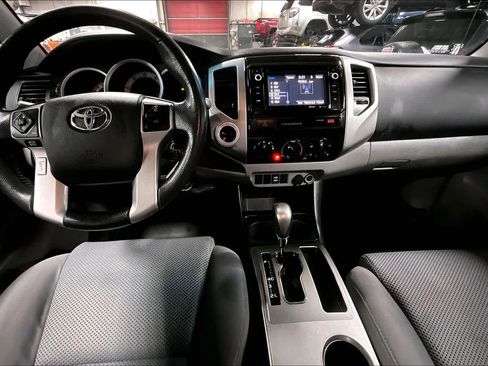 Used 2015 Toyota Tacoma 4x4 Double Cab image 13