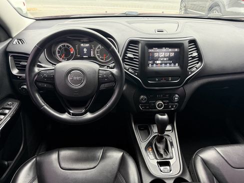 Used 2021 Jeep Cherokee Latitude Plus image 17