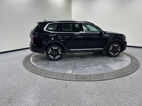 New 2025 Kia Telluride EX w/ EX Captain's Chair Package image 4