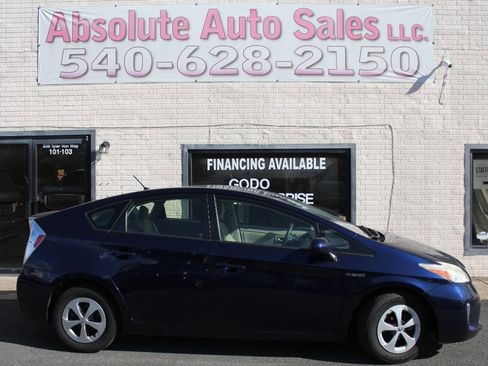 Used 2013 Toyota Prius Four image 1