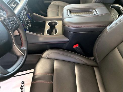 Used 2024 Chevrolet Suburban RST w/ Luxury Package image 21