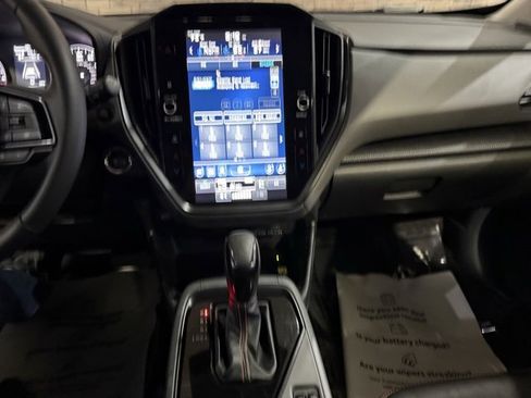 Used 2024 Subaru Crosstrek 2.5i Limited w/ Crosstrek Mirror Package image 22