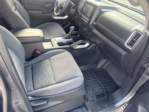 Used 2024 Nissan Frontier SV w/ SV Convenience Package image 14