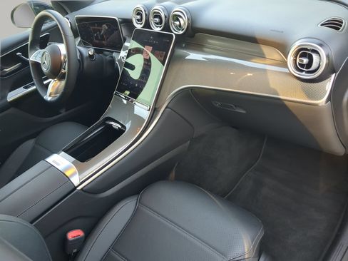 Used 2025 Mercedes-Benz GLC 300 image 49