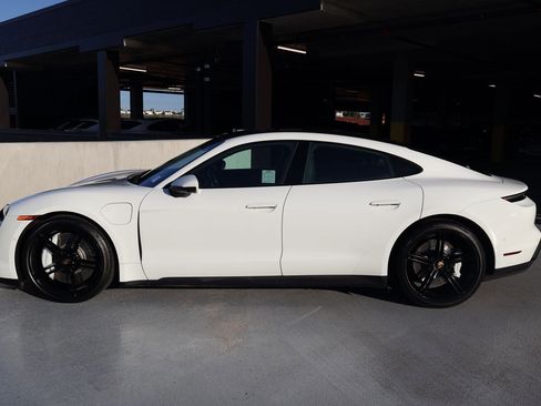 Certified 2022 Porsche Taycan image 2