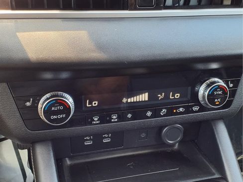 Used 2025 Mitsubishi Outlander SE AWD/4WD image 10