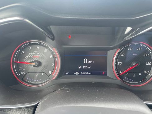 Used 2022 Chevrolet TrailBlazer RS w/ Sun and Liftgate Package FWD image 14