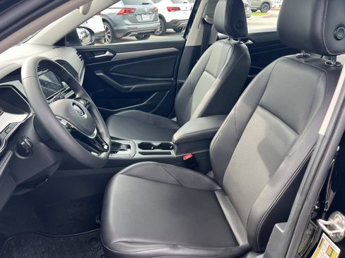 Used 2020 Volkswagen Jetta SE image 17