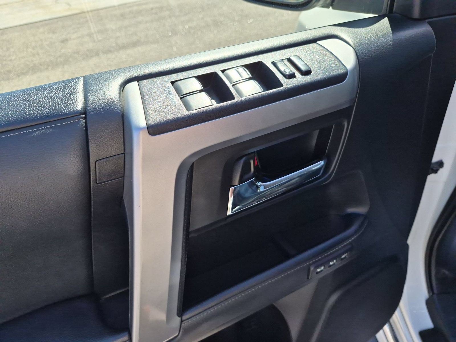 Used 2020 Toyota 4Runner Limited RWD image 24