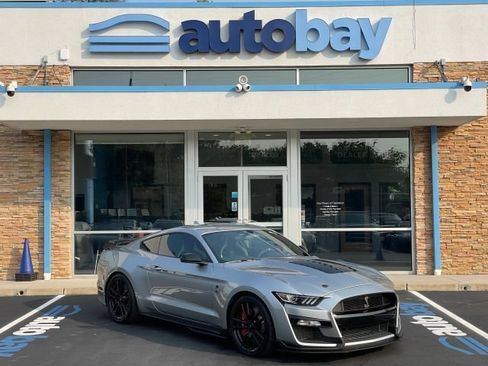 Used 2020 Ford Mustang Shelby GT500 w/ Technology Package RWD image 8