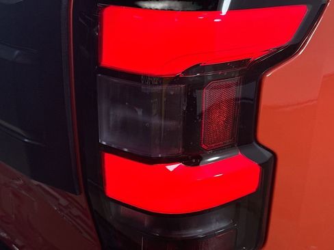 Used 2025 Nissan Frontier PRO-4X w/ Pro Premium Package image 32