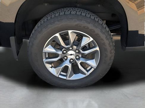 Used 2025 Chevrolet Silverado 1500 RST image 4