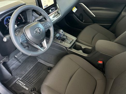 New 2026 Toyota Corolla Cross LE FWD image 11