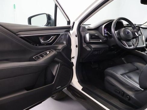 Used 2023 Subaru Outback Limited AWD/4WD image 9