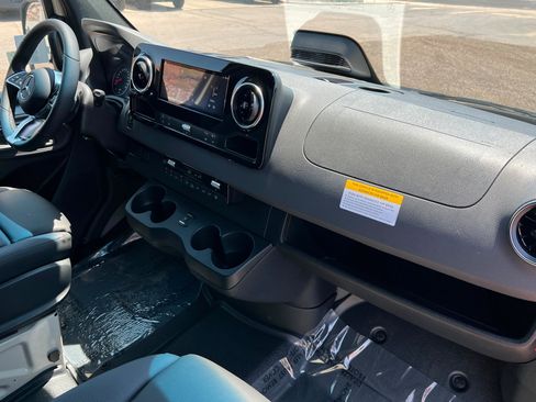 New 2026 Mercedes-Benz Sprinter 2500 image 23