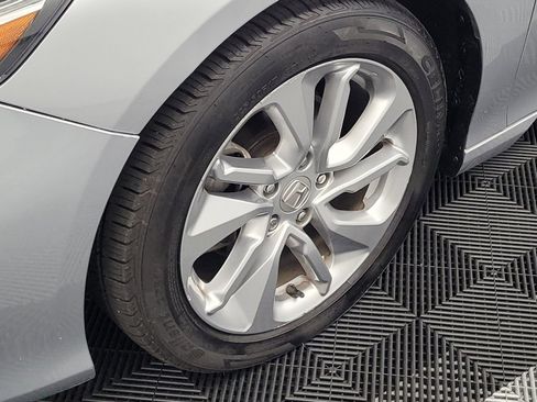 Used 2018 Honda Accord LX image 31