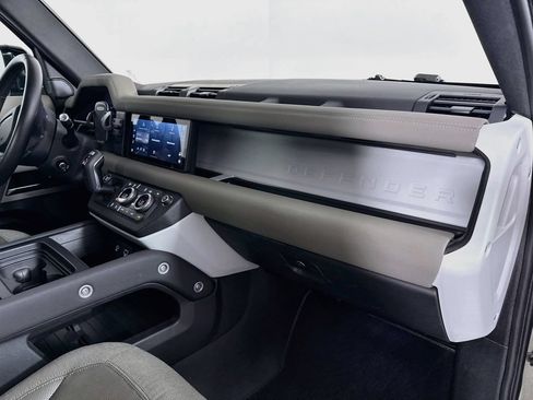 Used 2020 Land Rover Defender 110 First Edition AWD/4WD image 24