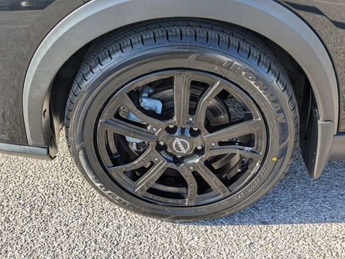 Used 2022 Nissan Kicks SR w/ Interior Electronics Package image 11