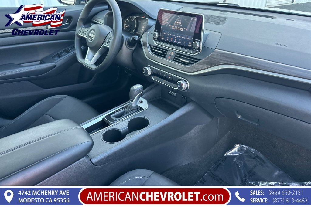 Used 2025 Nissan Altima 2.5 SV FWD image 20