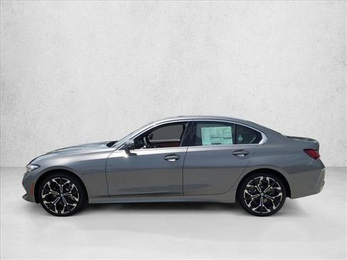 Used 2026 BMW 330i Sedan w/ Convenience Package RWD image 5