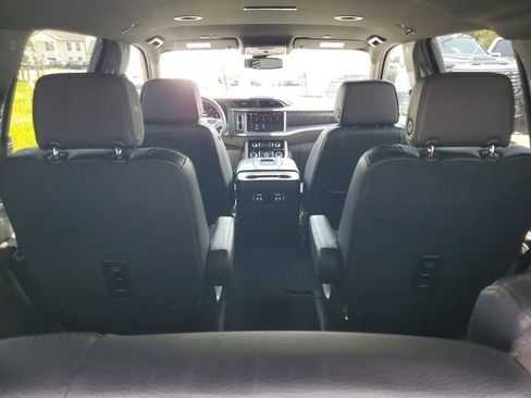Used 2023 GMC Yukon Denali AWD/4WD image 30