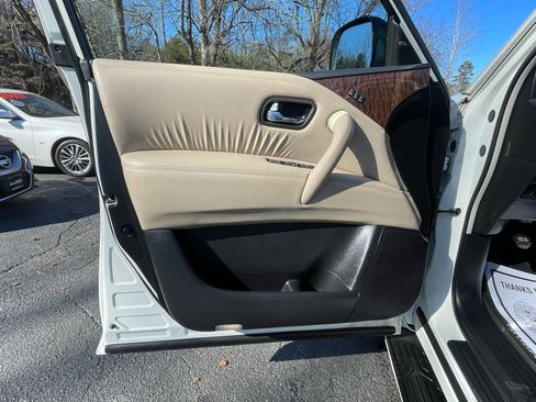 Used 2019 Nissan Armada Platinum w/ Captain's Chairs Package image 15