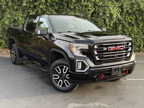 Used 2020 GMC Sierra 1500 AT4 w/ AT4 Premium Package AWD/4WD image 2