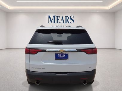 Used 2023 Chevrolet Traverse LT