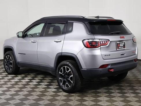 Used 2019 Jeep Compass Trailhawk w/ Cold Weather Group AWD/4WD image 8