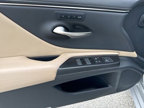 Used 2019 Lexus ES 350 350 Luxury image 11