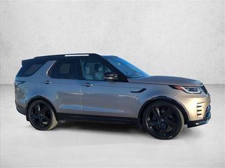 Used 2024 Land Rover Discovery Dynamic SE video 4