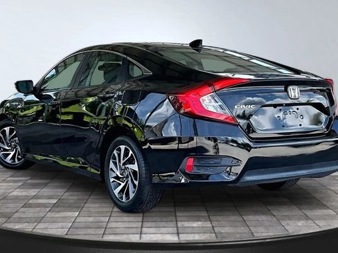 Used 2018 Honda Civic EX image 4