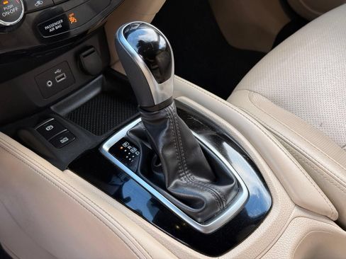 Used 2019 Nissan Rogue SL w/ Premium Package AWD/4WD image 51
