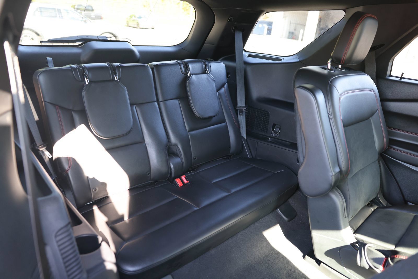 Certified 2022 Ford Explorer ST-Line w/ Class IV Trailer Tow Package AWD/4WD image 15