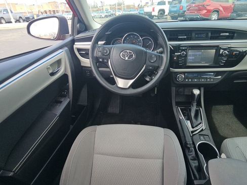Used 2016 Toyota Corolla LE FWD image 9