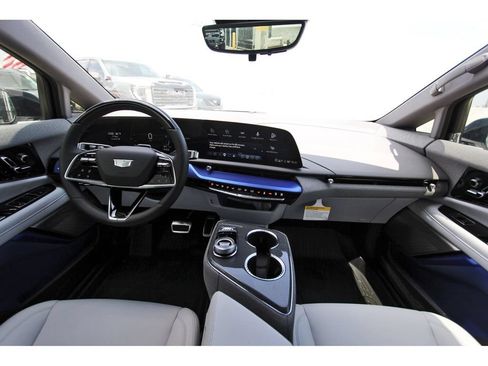 New 2027 Cadillac Optiq Luxury AWD/4WD image 9