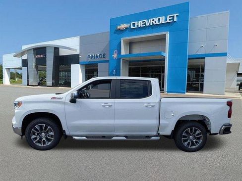 New 2026 Chevrolet Silverado 1500 LT w/ Z71 Off-Road Package AWD/4WD image 9