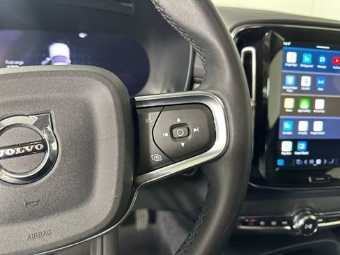 Used 2024 Volvo XC40 B5 Plus w/ Climate Package image 16