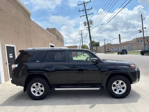 Used 2018 Toyota 4Runner SR5 Premium AWD/4WD image 7