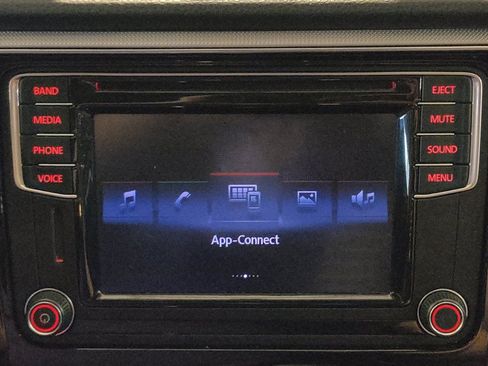 Used 2017 Volkswagen Passat 1.8T R-Line FWD image 25