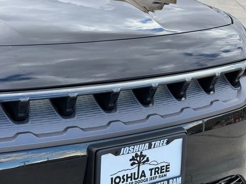 Used 2025 Jeep Wagoneer S Limited image 5