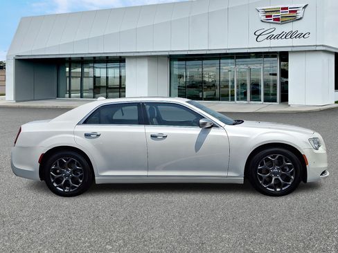 Used 2016 Chrysler 300 C Platinum w/ Safetytec Plus Group AWD/4WD image 7