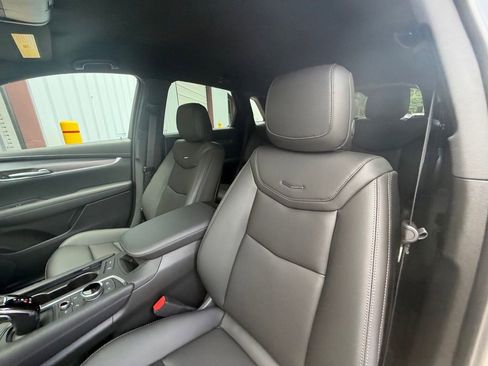 New 2026 Cadillac XT5 Luxury w/ LPO, Floor Liner Package AWD/4WD image 11