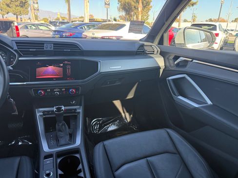 Used 2022 Audi Q3 2.0T Premium image 23