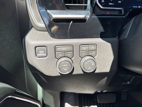 Used 2026 Chevrolet Silverado 1500 LT w/ Safety Package AWD/4WD image 22