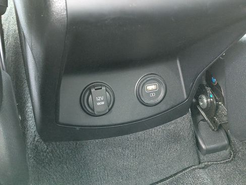 Used 2022 Kia Sorento S w/ Panoramic Sunroof Package FWD image 15