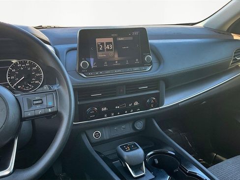 Used 2023 Nissan Rogue SV image 6